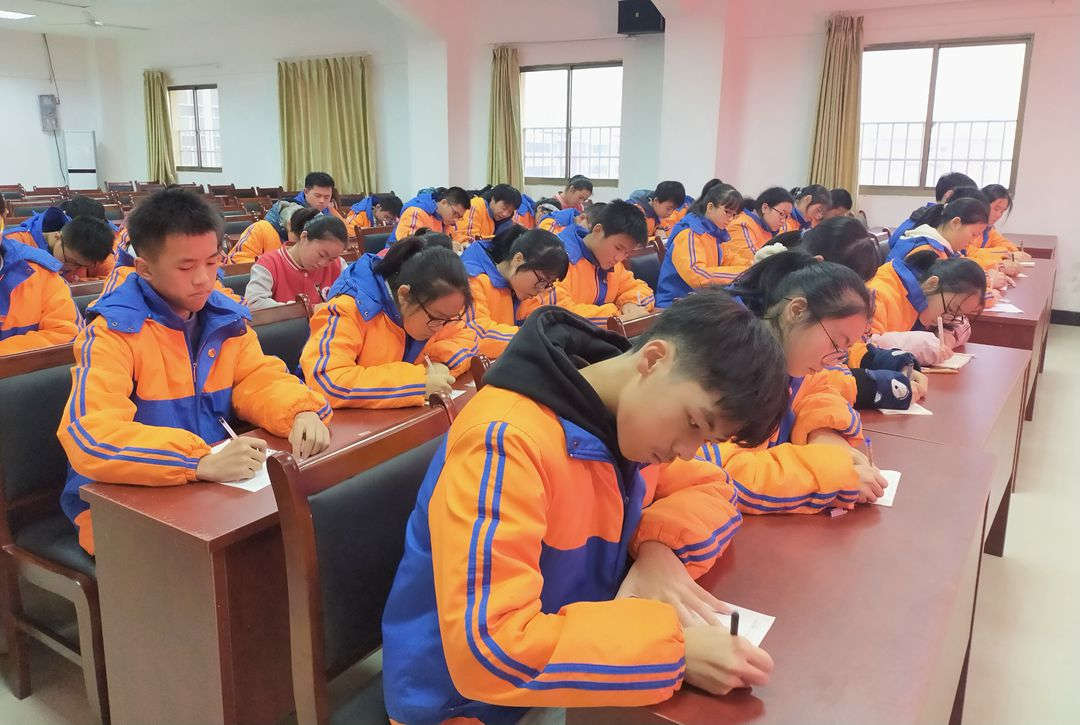 入團2_副本.jpg 入團2_副本.jpg
