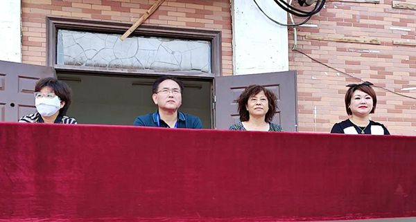 正在上傳...